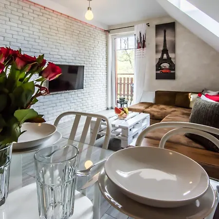 Hotelove Z Sauna דירה