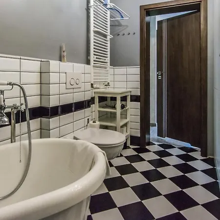 דירה Hotelove Z Sauna קרפאז'