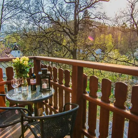 דירה Hotelove Z Sauna קרפאז'